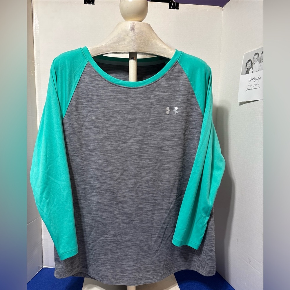 Women’s Under Armour 3/4 Sleeve shirt